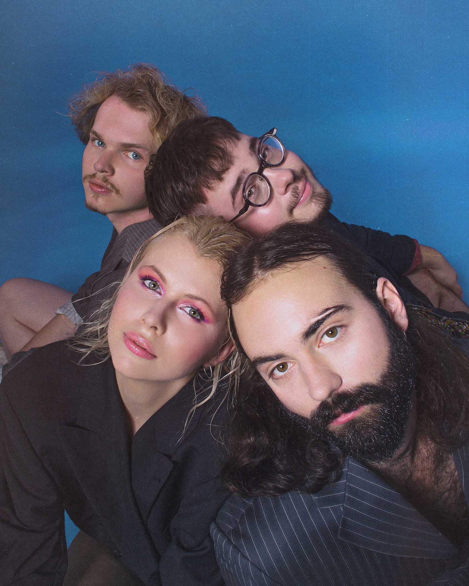 Tolstoys + Darjeeling 